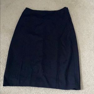 Black White House Black Market pencil skirt